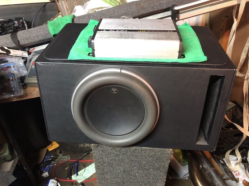 JL audio JX 1000.1D amplifier and JL audio w7 10” ported box