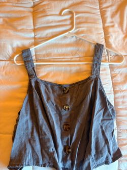 Gray Button-Front Sleeveless Crop Top