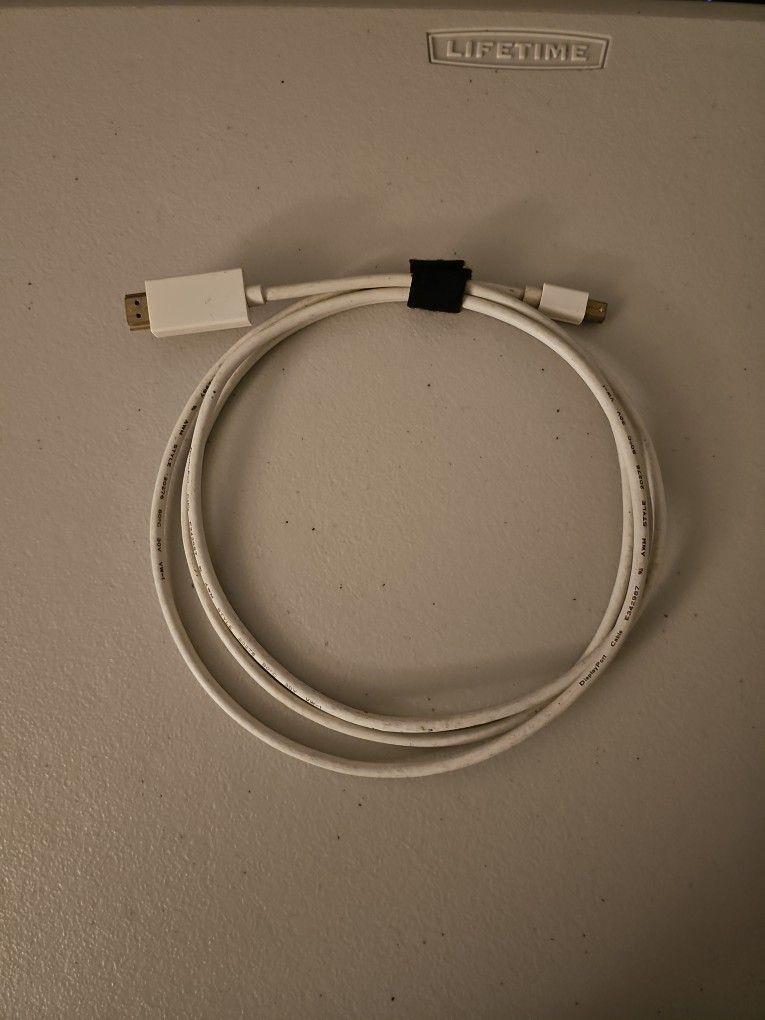 Monoprice Mini DisplayPort to HDMI cable