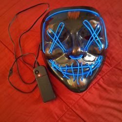 LED LIGHT UP MASK WITH OPTONS TO BLINK CONTROLER