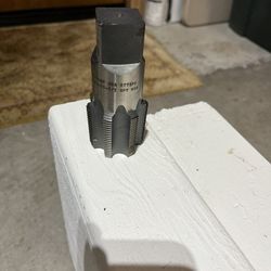 Sharp cut 1-1/2-11.5 NPT Tap # 0771P