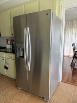Refrigerator excellent working condition