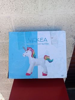 Vickea inflatable unicorn sprinkler