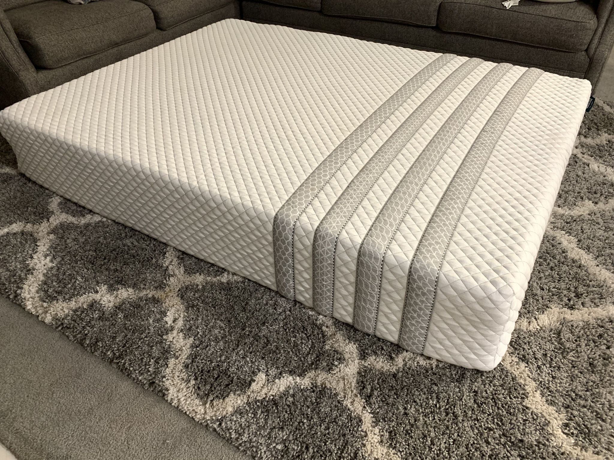 Full Size Mattress ! Double Mattress ! Leesa Mattress ! Leesa Hybrid Mattress ! Double Mattress ! Free Delivery