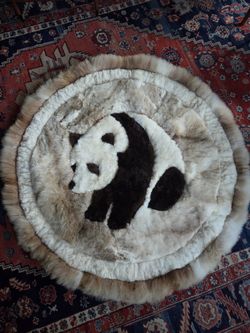 Baby Alpaca Fur Rug With Panda Motif 5' Diameter NO OFFERS 