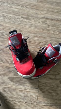 Air Jordan Retro 4 ( Toro 4s )