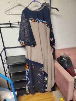 Floral Maxi Dress with Lace Sleeves