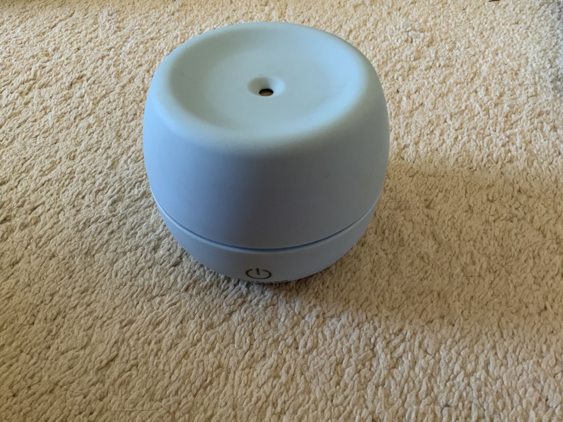 USB Mini Humidifier, Ultrasonic Cool Mist Humidifier Personal Desk Air Purifier for Bedroom Home Office Baby Yoga Toilet and Car 300ml (Blue