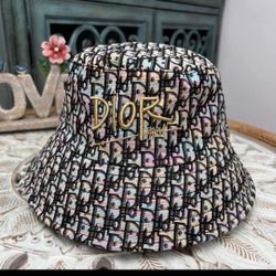 Bucket Hat 
