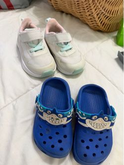 Toddler shoes size 5c free