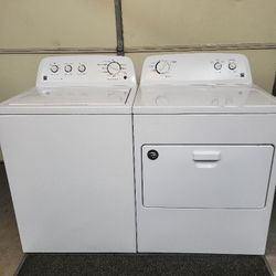 2020 Whirlpool Washer And Dryer (Delivery Available)