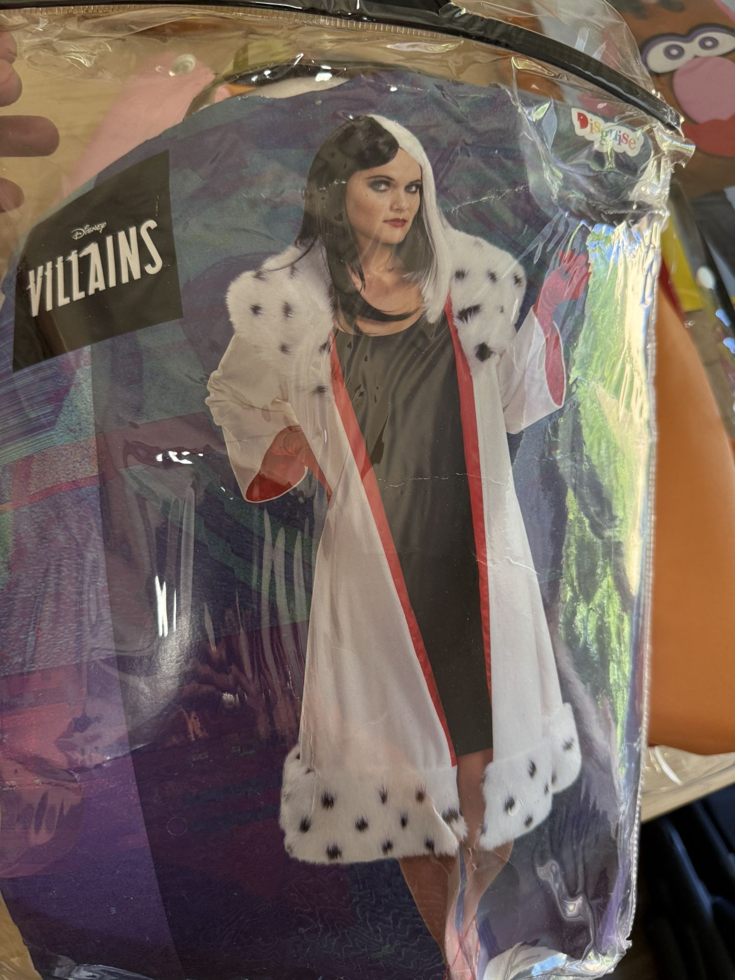 Cruella Cape n Gloves