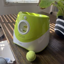 Automatic Ball Launcher / Thrower 