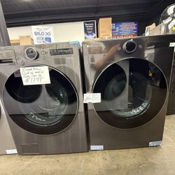 Brand New LG Charcoal Front Load Washer And Gas Dryer Set 