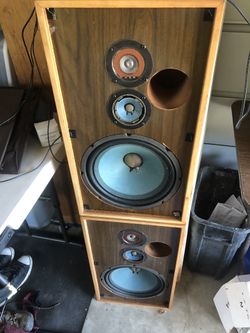 Marantz speakers