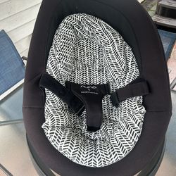 Nuna Infant Swivel Chair