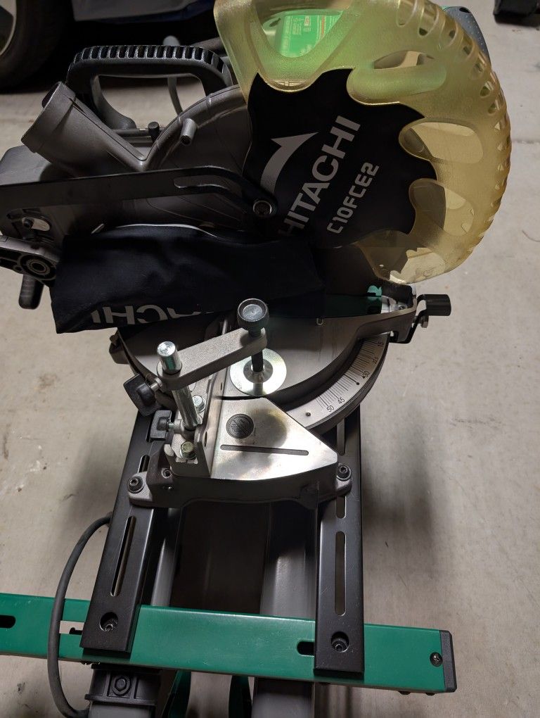 Hitachi Miter Saw & Stand Combo - Never Used