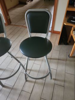 Bar stools 3ft tall