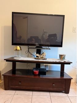 46” Samsung Smart TV