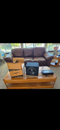10" 800rms skar sub and 1200rms skar amp