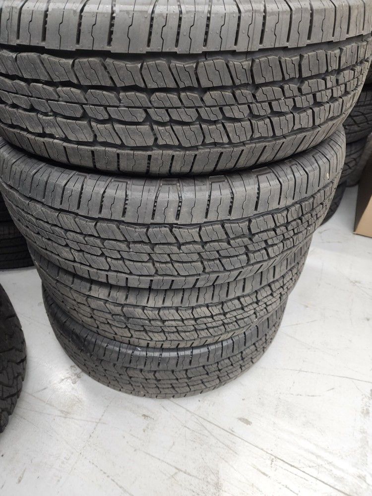 265 70 18 Tires Michelin LTX
New Take-offs 99.9% tread
Removed from a 2025 Tundra
TOYOTA TUNDRA SEQUOIA TACOMA CHEVY GMC NISSAN Ford