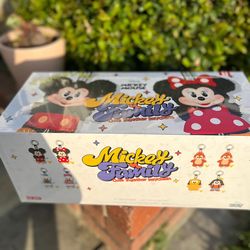 Mickey Friend Family Authentic Box 8 Pcs 
