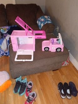 Barbie Van