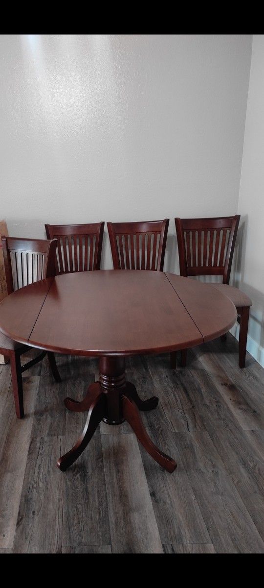 Used But Brand New Dining Table 