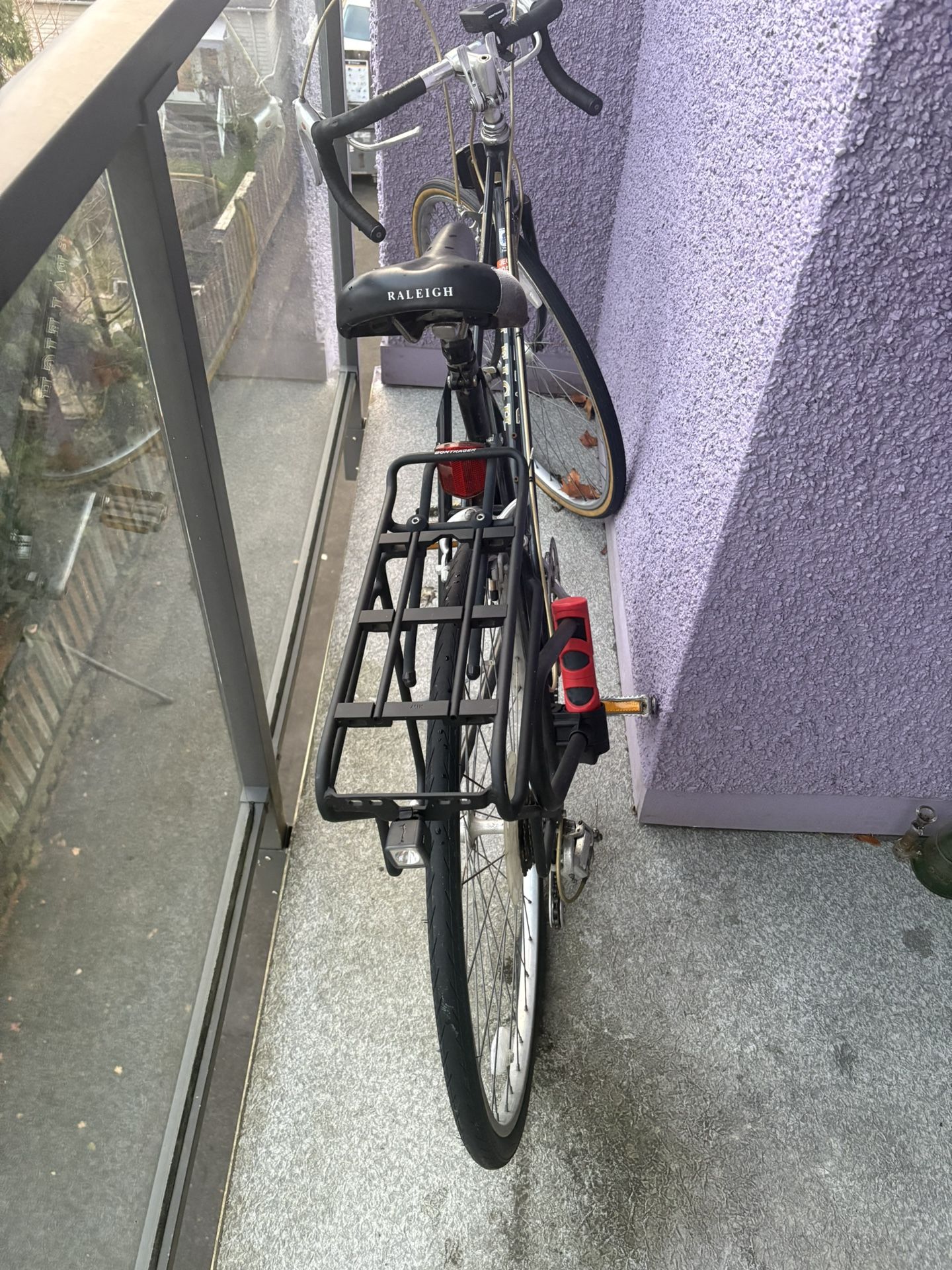 Vintage Raleigh 1970s Road Bike (for parts/restoration)