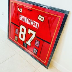rob gronkowski tampa bay buccaneers Signed Jersey Framed