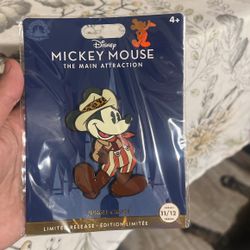 Disney Pin / Mickey Mouse The Main Attraction Series 11/12 