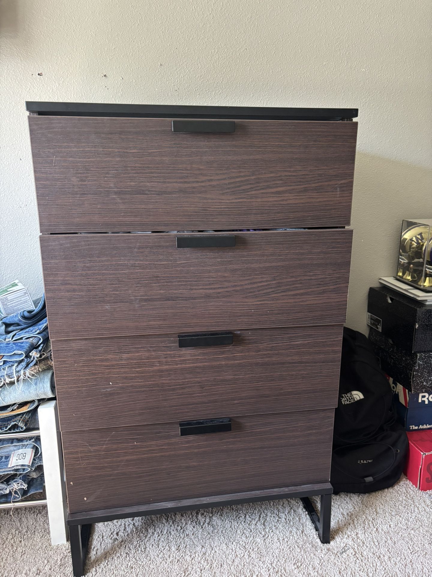 Dresser