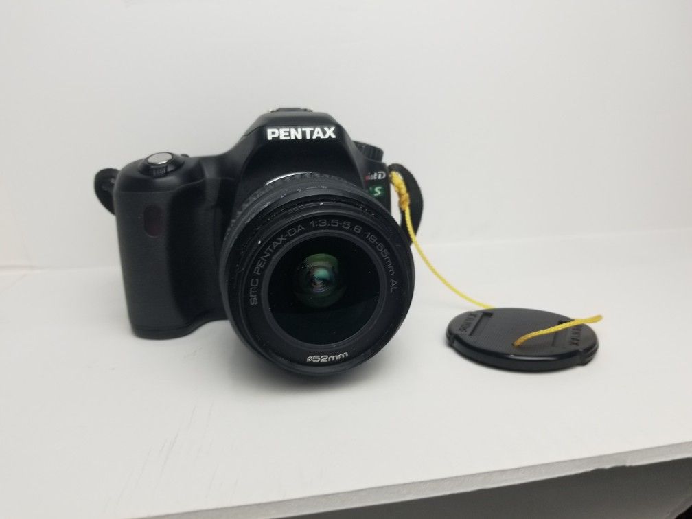 Pentax Digital SLR ist-D with Pentax 18-55 Zoom Lens and strap