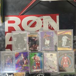 32 Soccer Numbered Card Lot 