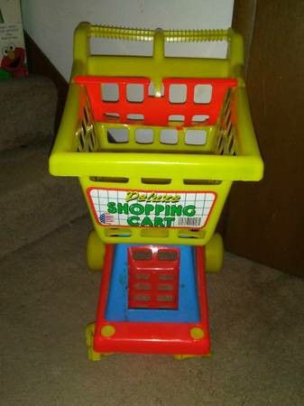 Kid's deluxe shopping cart! Excellent shape! 