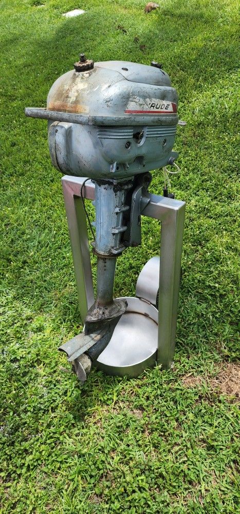 Vintage Evinrude Outboard Motor 