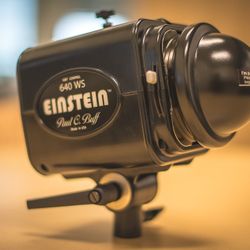 Paul C. Buff Einstein E640 Studio Strobe