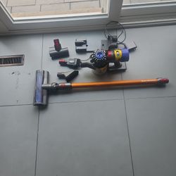 Dyson V8 Absolute Vacuum