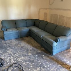 FREE Sectional Couch With Sleeper Sofa