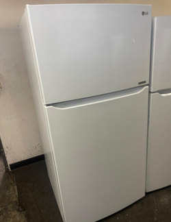 LG Top Freezer Fridge – White, Ice Maker, Clean