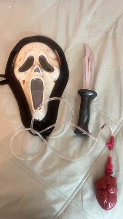 Scream Costume size 10-12 Teens