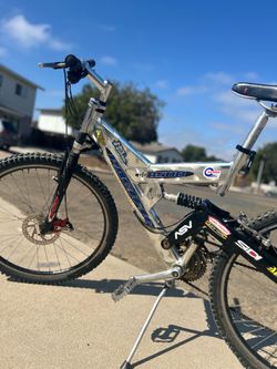 Pacific 8500 Mountain Bike, Silver