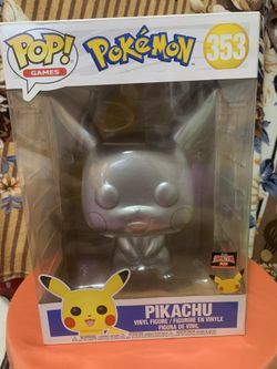 Pikachu Vinyl Figure