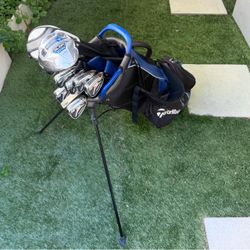 Full Taylormade Golf Club Set