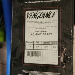 Mercury Marine Stainless 3 Blade  Propeller Vengence 8M0151407 NIB