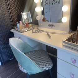 Vanity Set (mirror Table And  Chair )