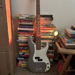Fender Precision Bass 