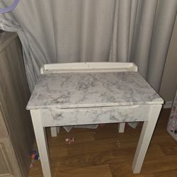 Melissa & Doug Kids Desk