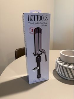 NEW HOT TOOLS 2” TITANIUM CURLING IRON