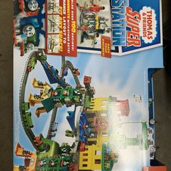Thomas Train Super Station New
